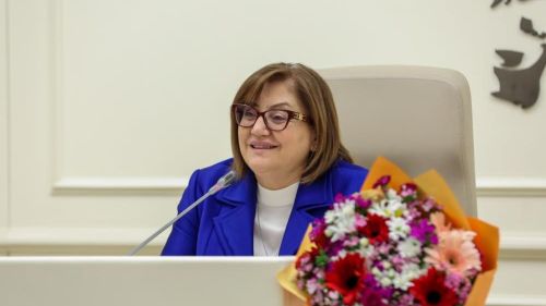 Fatma Şahin, başarılı sporcularla bir araya geldi